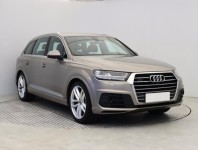 Audi Q7  3.0 TDI S-Line