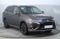 Mitsubishi Outlander  2.0 PHEV Instyle