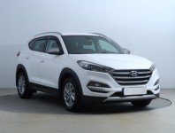 Hyundai Tucson  1.7 CRDi Trikolor